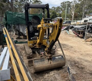 Used 2021 Caterpillar 301.5 Excavator — Mini - For Sale