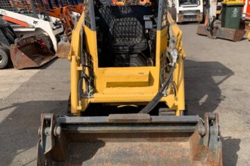 Used 2004 ASV RC30 Loader — Skid-Steer - For Sale